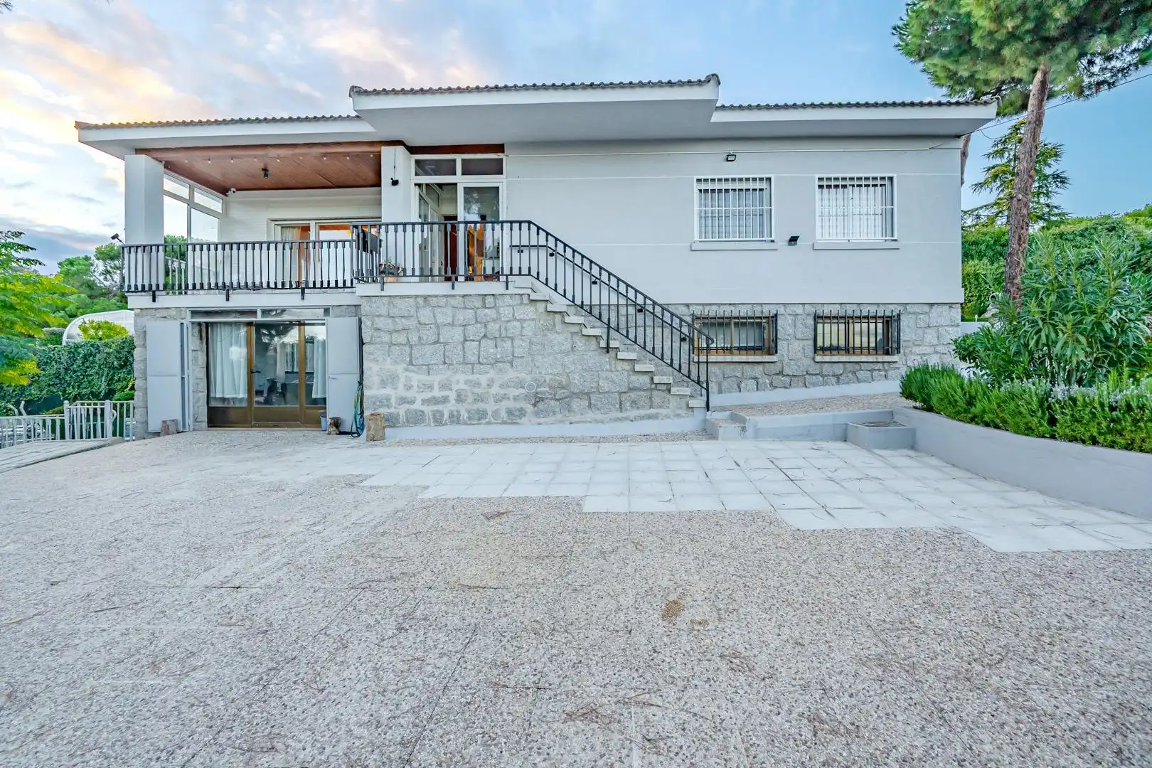 Exterior view of Houses for sale in Valdemorillo  with Heating, Private garden and Terrace