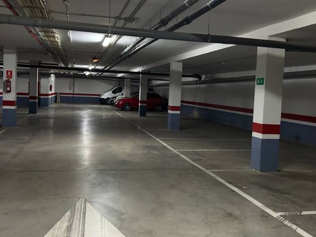 Garaje en Alquiler en Avenida Presidente Adolfo Suarez, 17 en Sanlúcar la Mayor