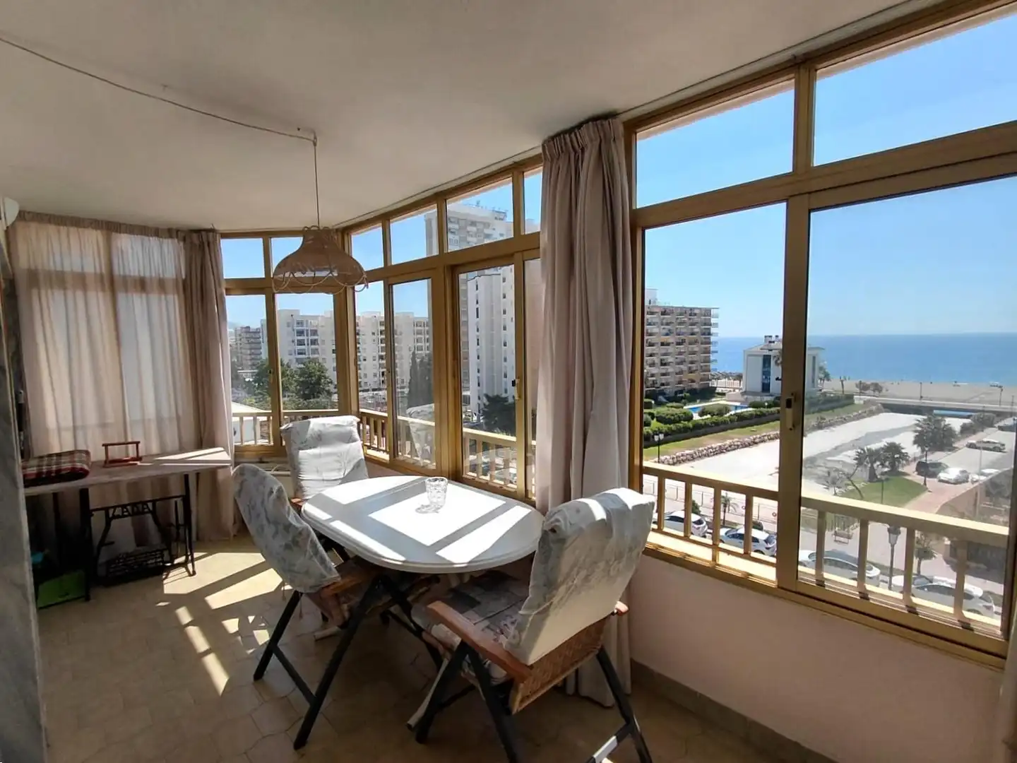 Comedor de Piso en venta en Fuengirola con Terraza, Alarma y Piscina comunitaria
