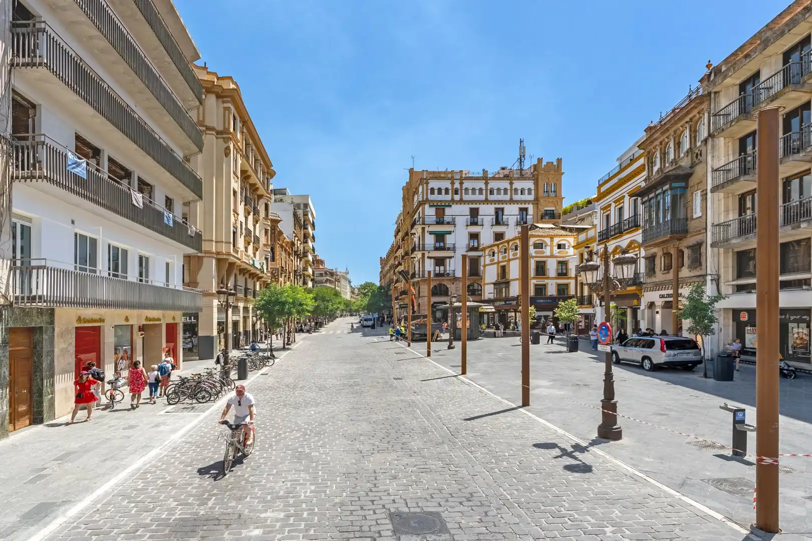 Vista exterior de Ático en venta en Sevilla con Aire acondicionado y Amueblado