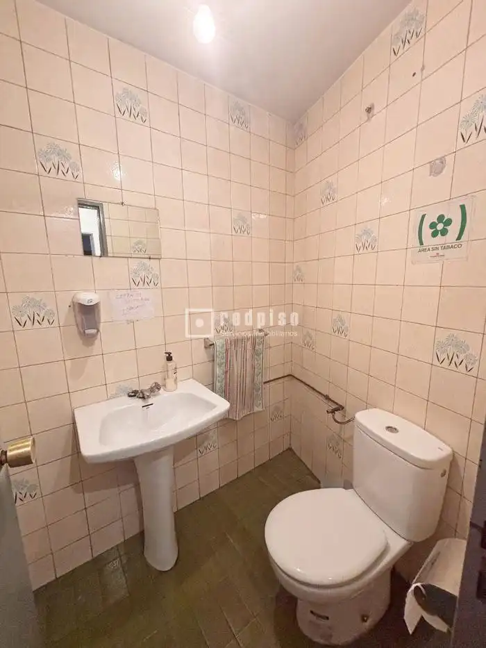Baño de Garaje de alquiler en Madrid