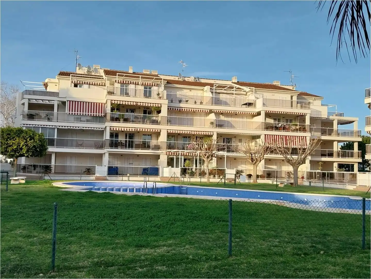 Penthouse mit Pool zum Verkauf in Las Marinas / Les Marines