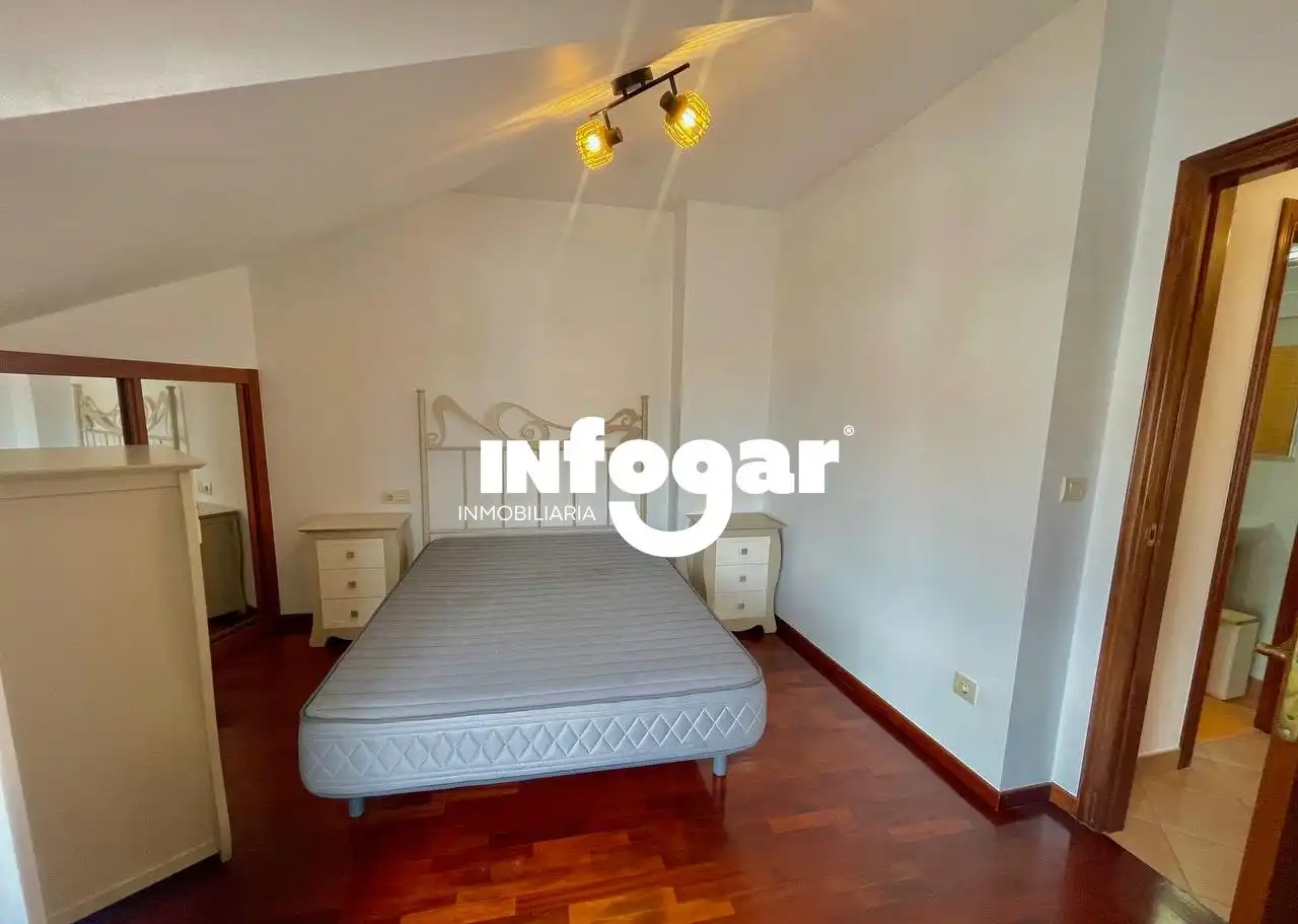 Dormitori de Àtic en venda en A Guarda   amb Calefacció, Parquet i Terrassa