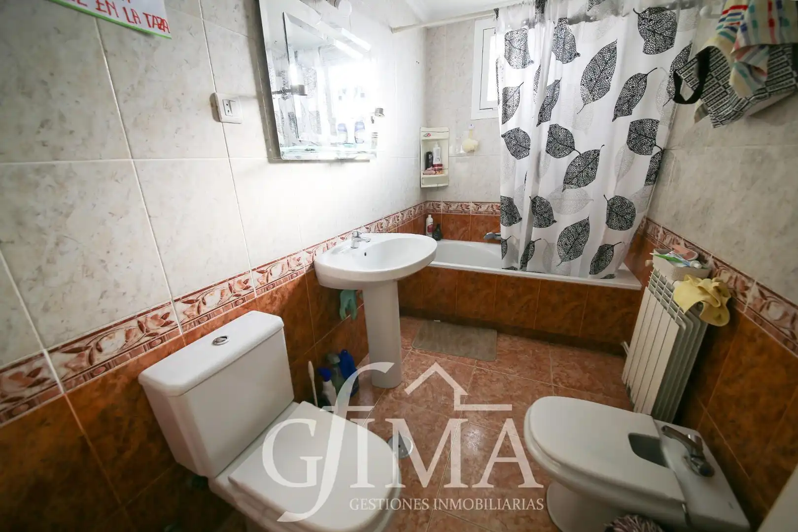 Baño de Piso en venta en Tomelloso con Calefacción