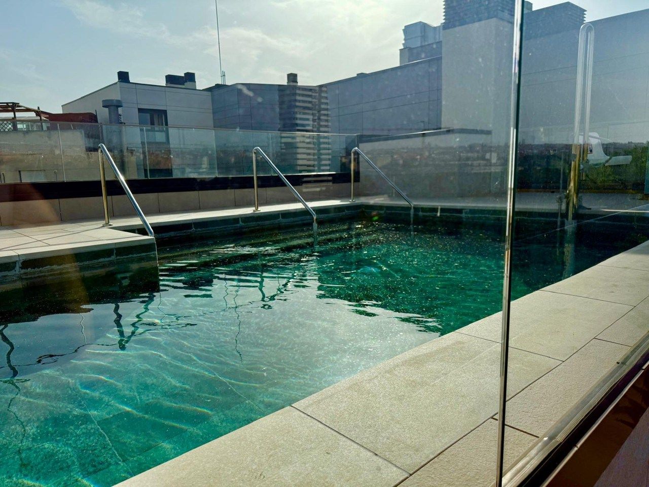 Piscina de Pis de lloguer en  Madrid Capital amb Terrassa, Traster i Rentadora