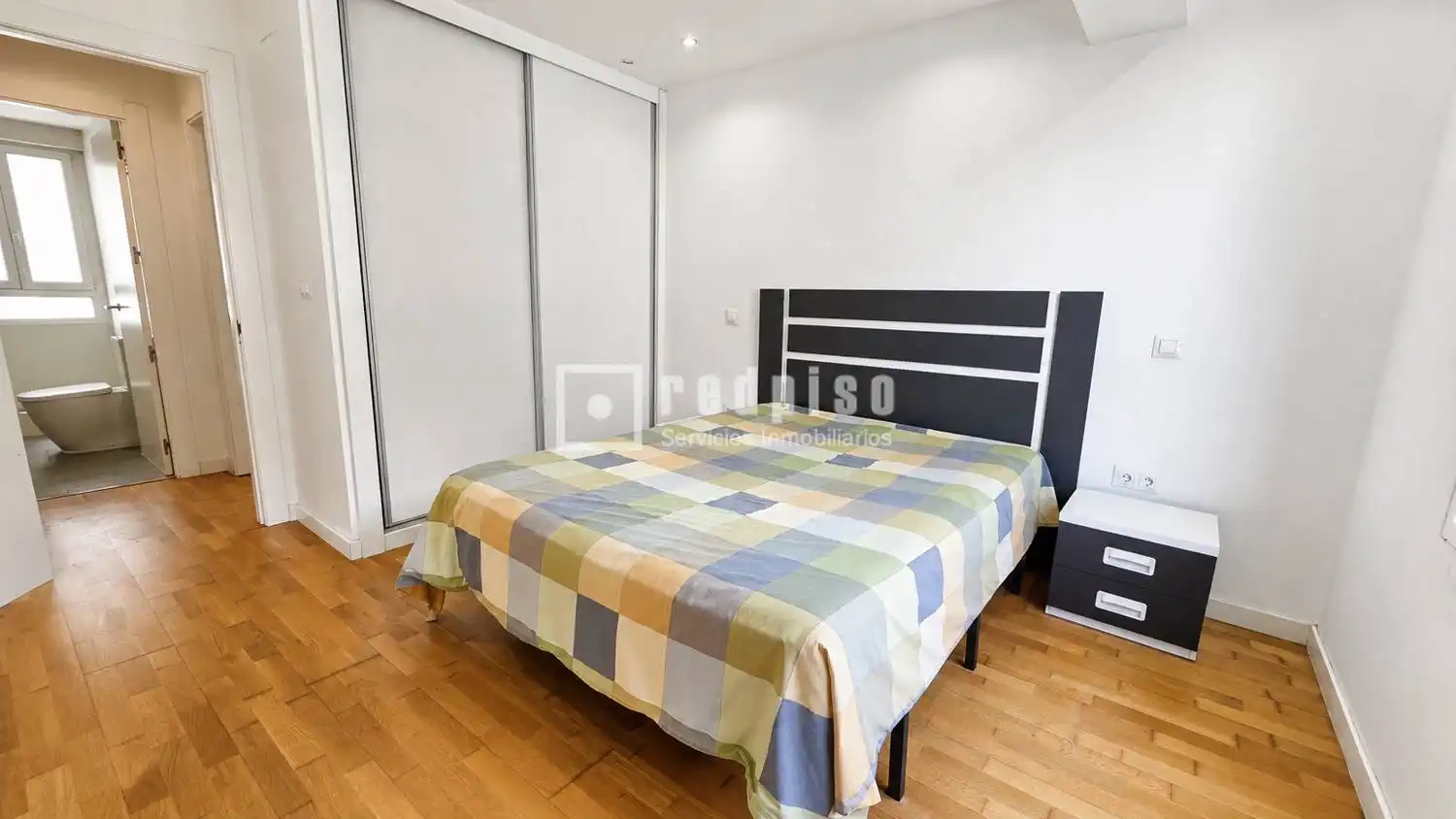 Habitación de Piso de alquiler en Valencia con Aire acondicionado y Amueblado