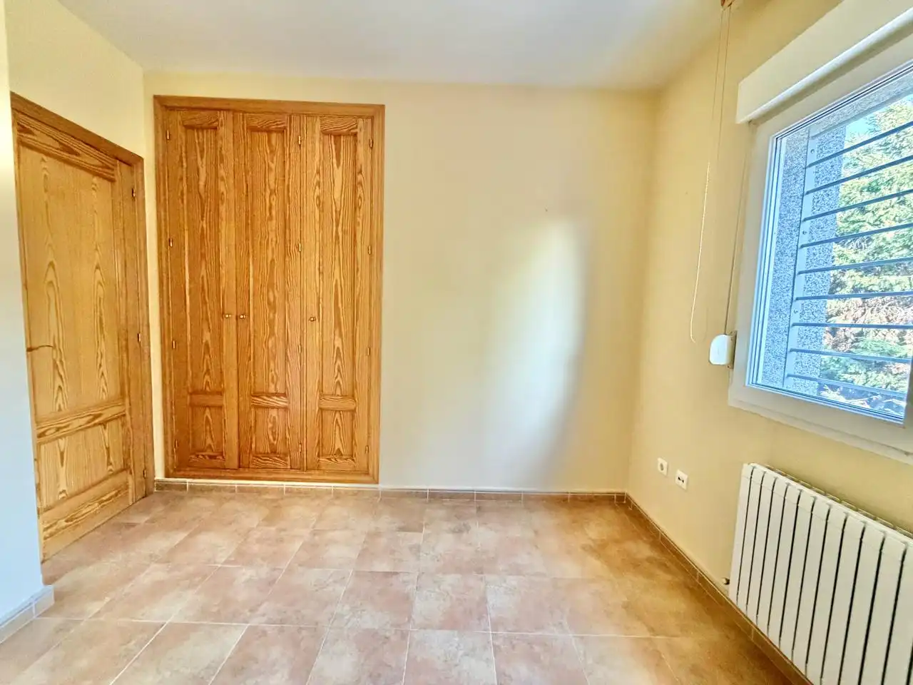 Bedroom of Houses for sale in Padiernos  with Heating and Private garden