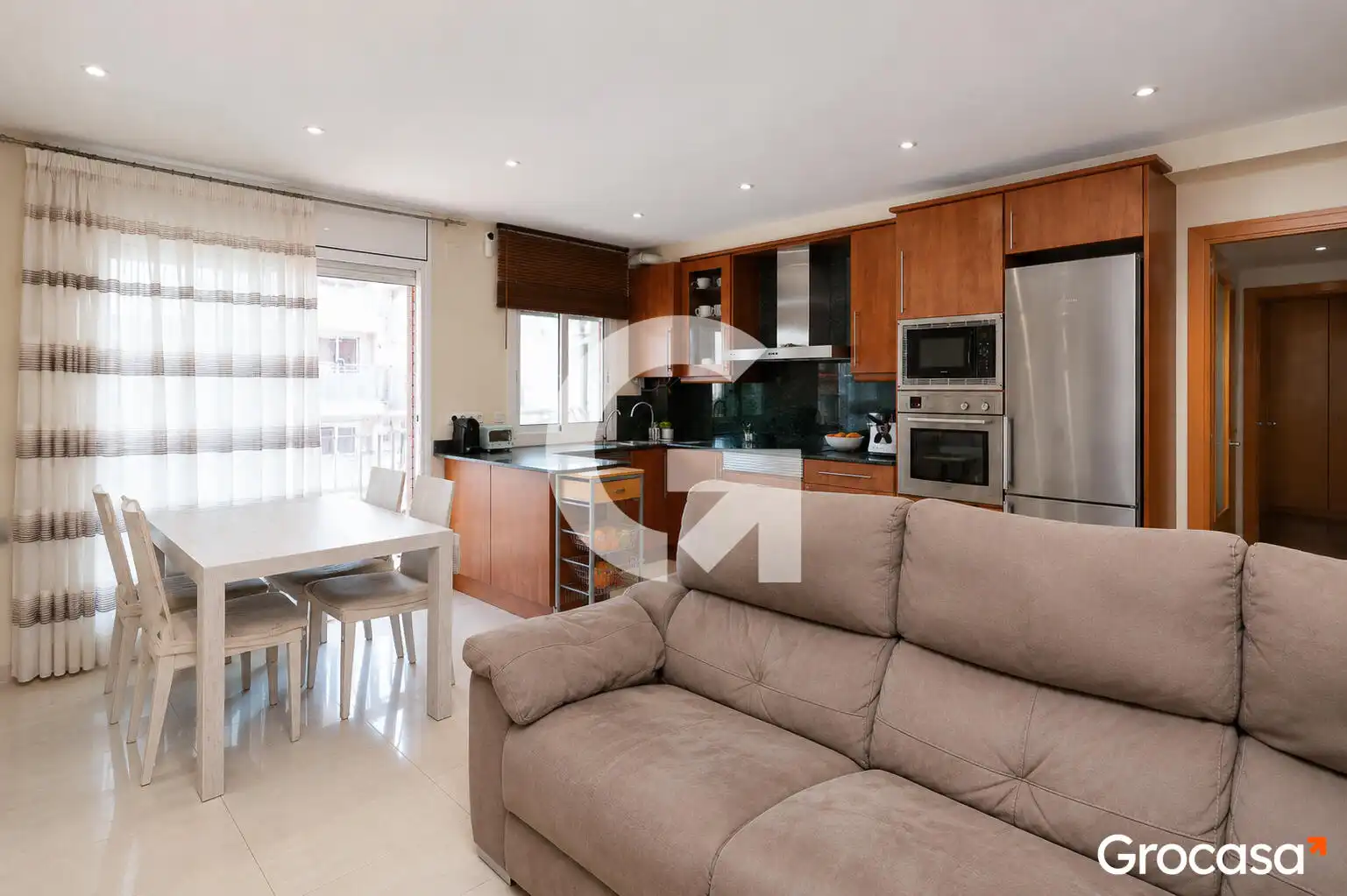 Cocina de Dúplex en venta en Sant Boi de Llobregat con Aire acondicionado, Calefacción y Terraza