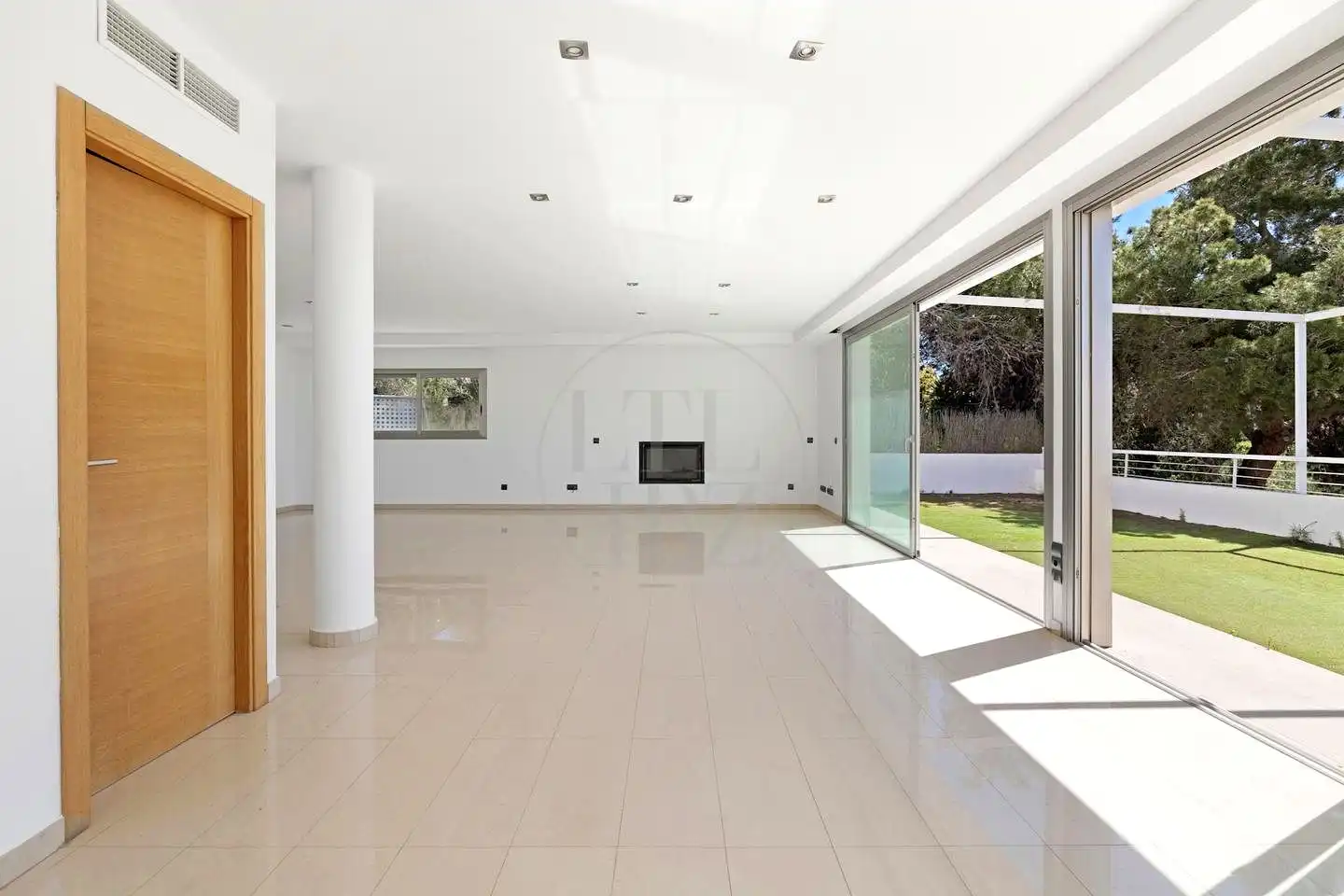 Casa amb terrassa en venda a Corneja, imagen 43