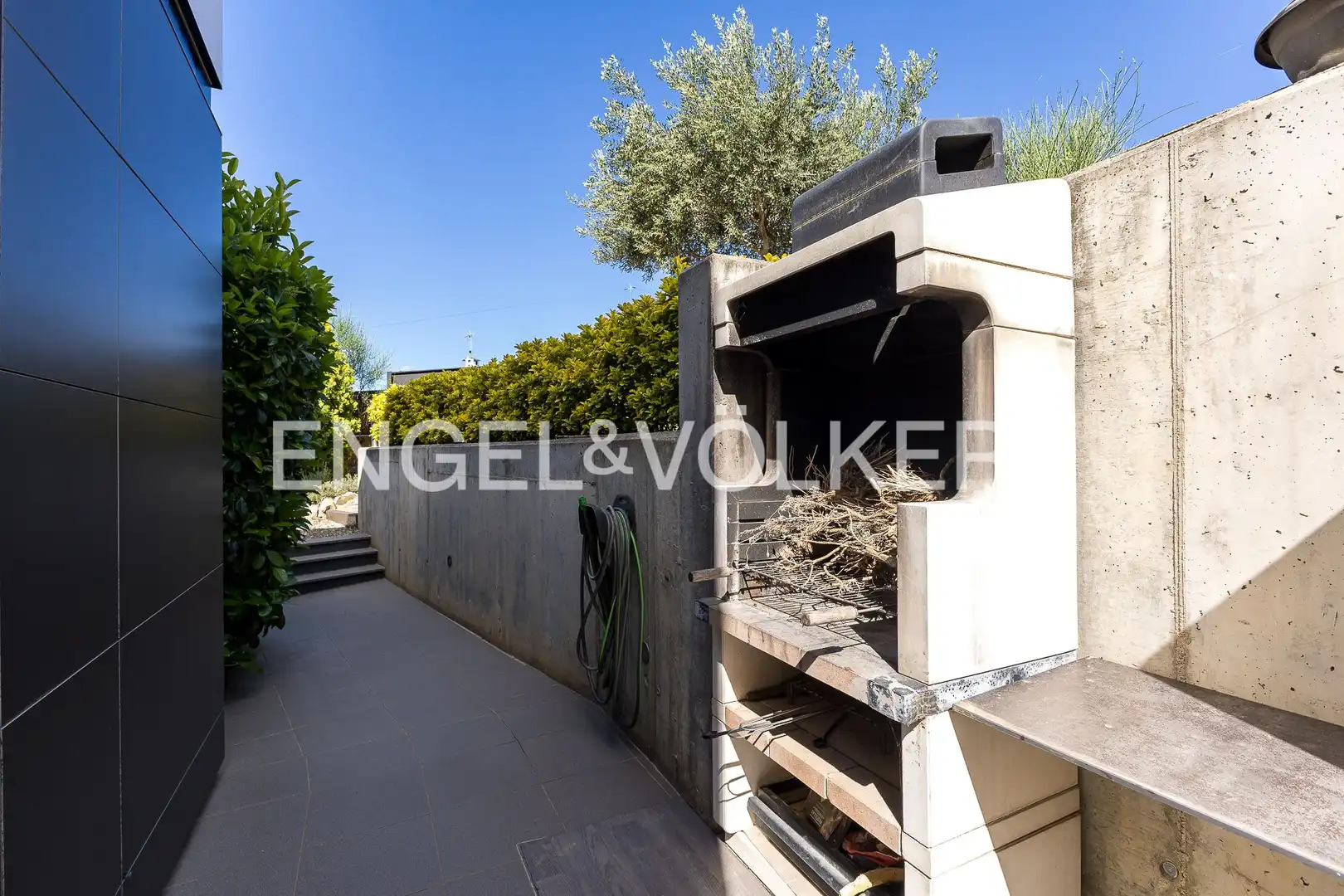 Terrassa de Casa o xalet en venda en Cunit amb Aire condicionat, Calefacció i Jardí privat