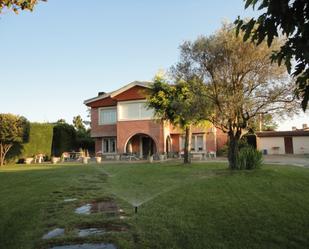 Jardí de Casa o xalet en venda en Cistérniga amb Calefacció, Jardí privat i Terrassa