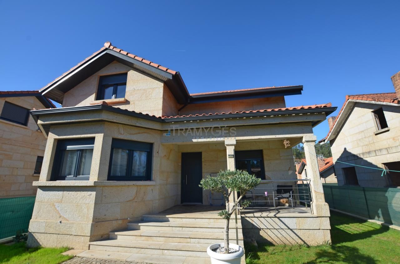 Exterior view of House or chalet for sale in Ponteareas  with Heating, Private garden and Terrace