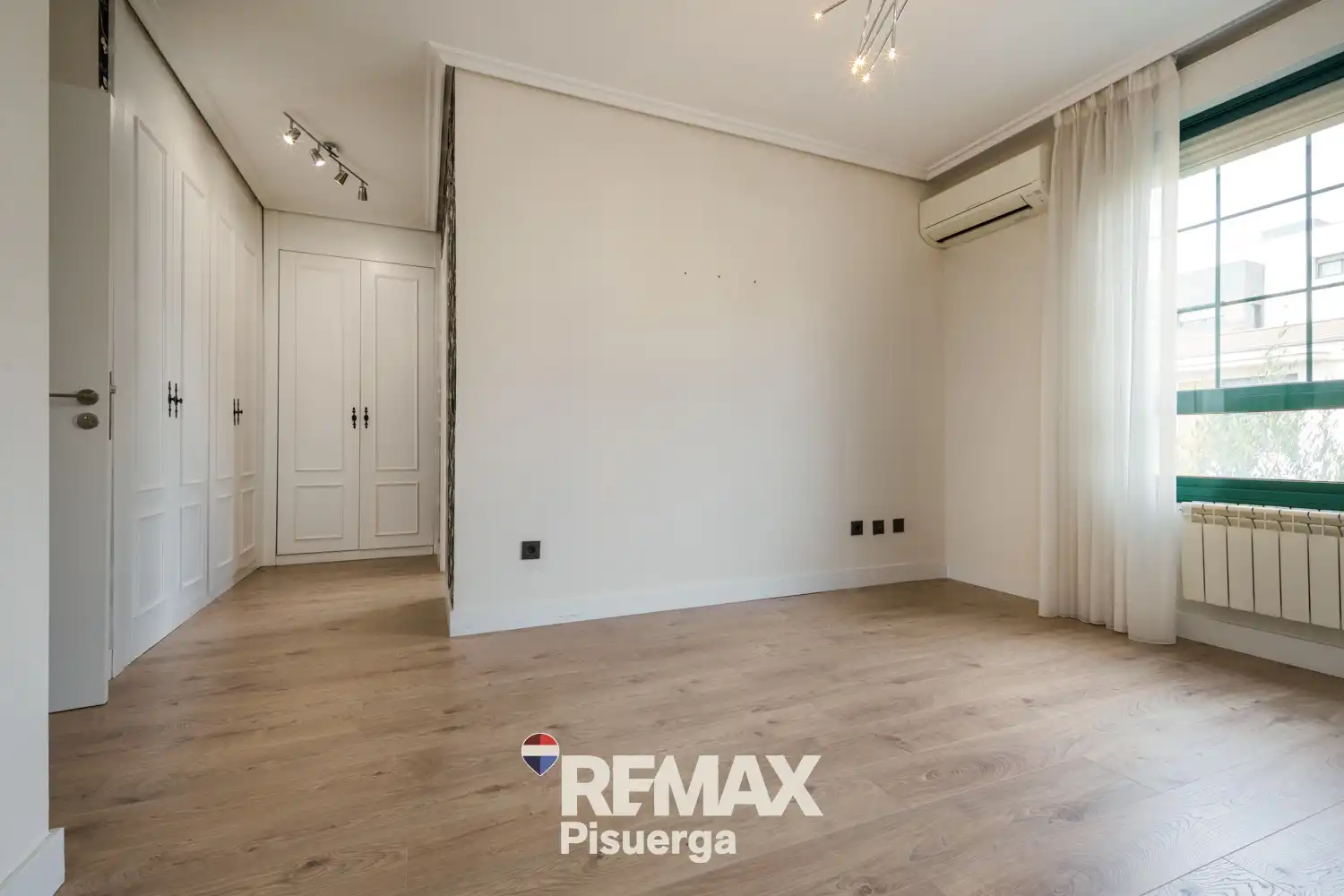 Villa mit Pool zum Verkauf in Calle José María Castilviejo 41, imagen 39