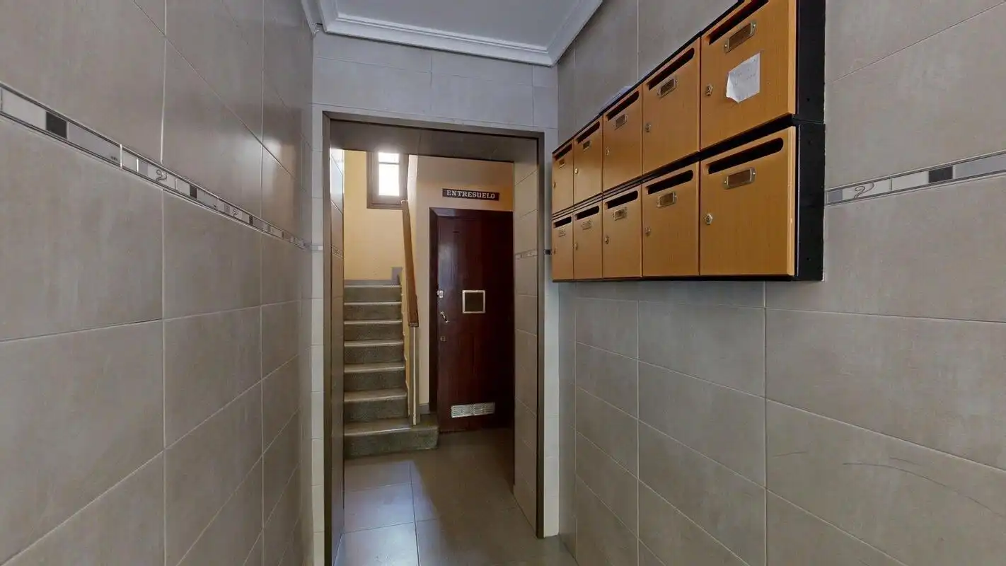 Wohnung zum Verkauf in Zaragoza mit Klimaanlage und Heizung