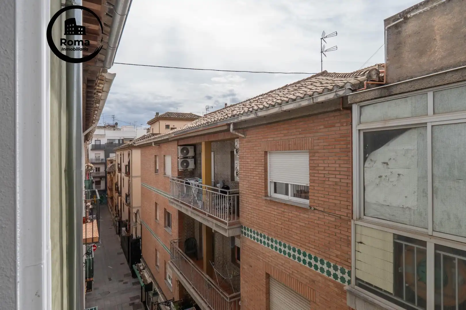 Exterior view of Houses for sale in Granada  with Air Conditioner, Heating and Furnished
