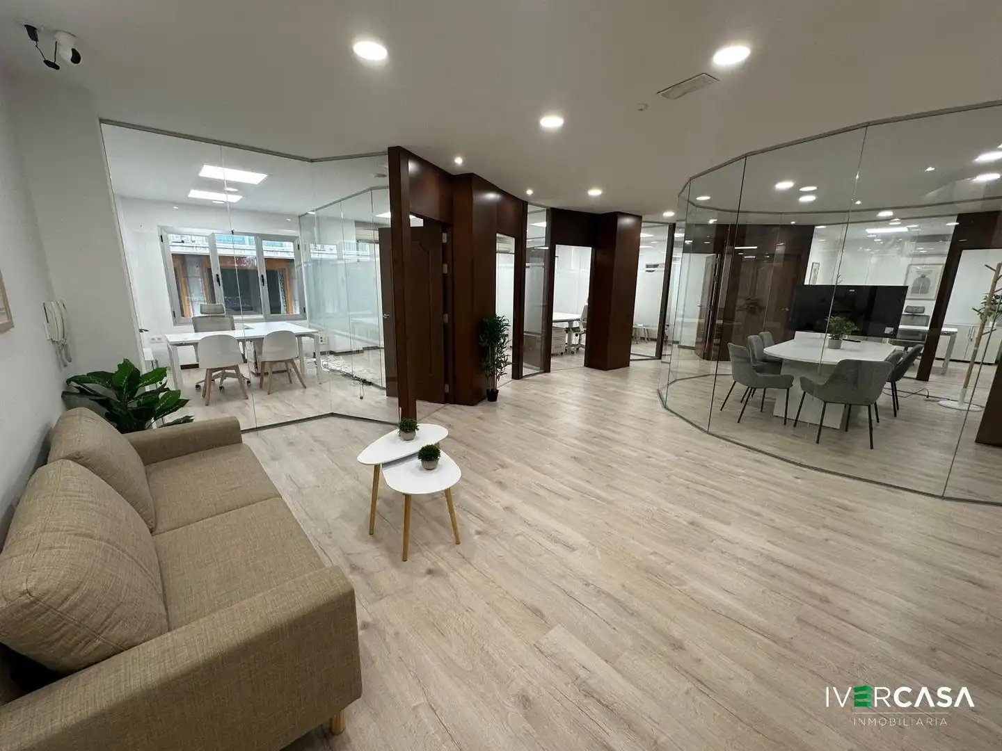 Büro zur Miete in Granada mit Klimaanlage und Heizung