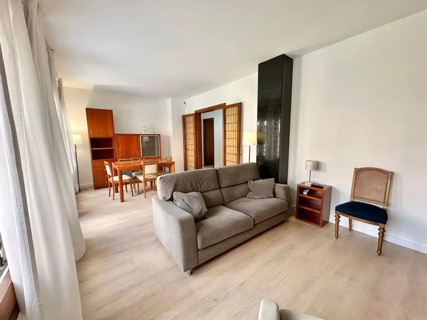 Living room of Flat for share in Centre - Sant Josep - Sanfeliu