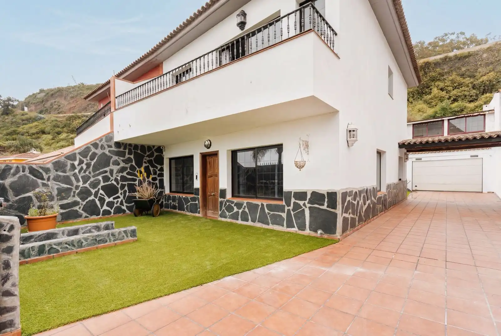 Exterior view of Detached homes for sale in El Sauzal  with Private garden, Terrace and Balcony