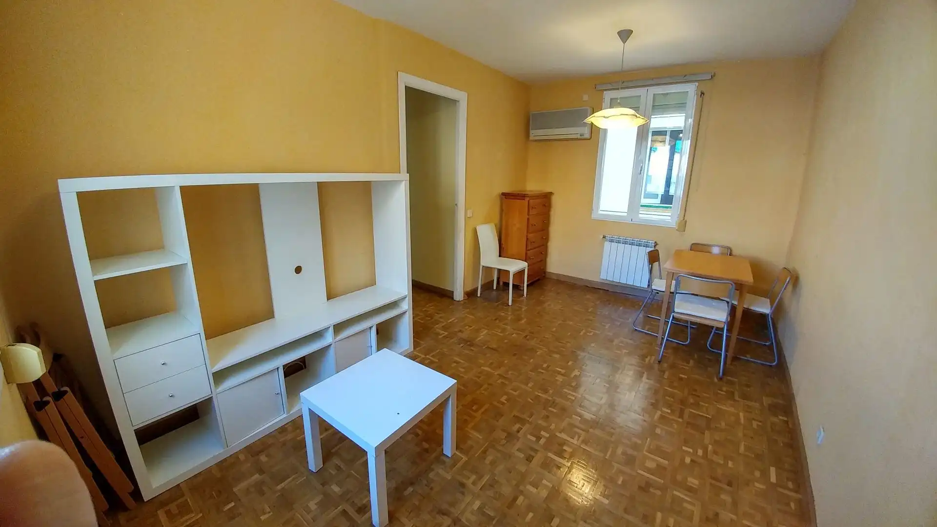 Living room of Flat for rent in Madrid  with Air Conditioner and Heating
