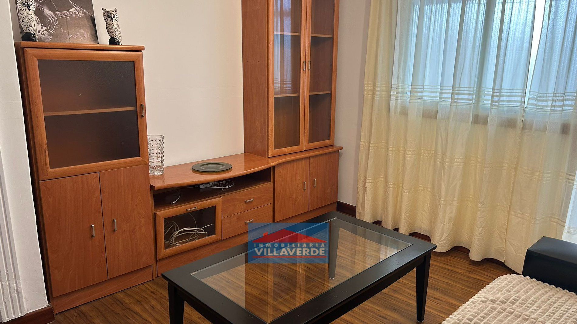 Wohnzimmer von Wohnung miete in Cangas  mit Möbliert und Balkon