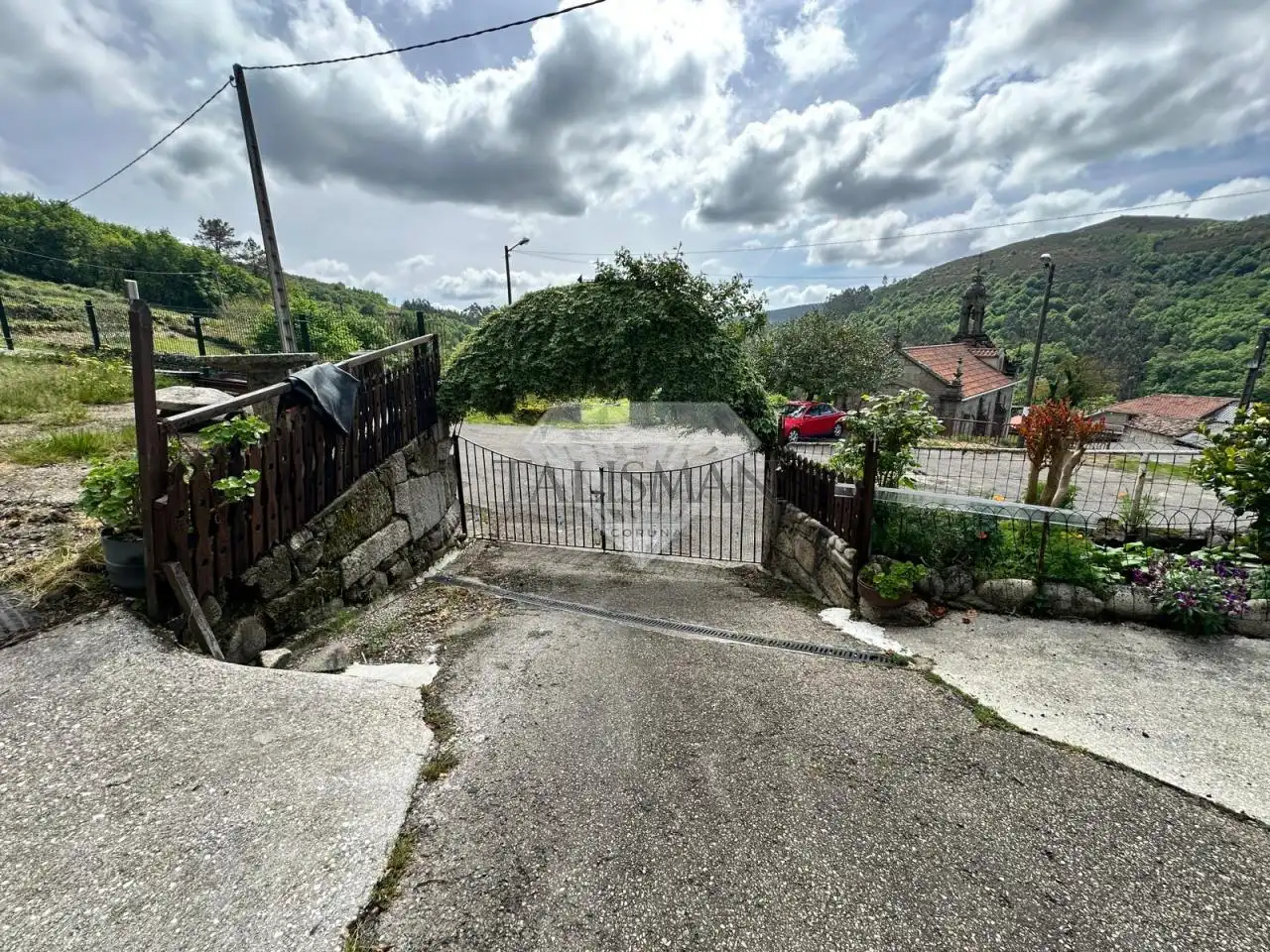 Casa o chalet en venta en A Lama   con Calefacción, Jardín privado y Piscina