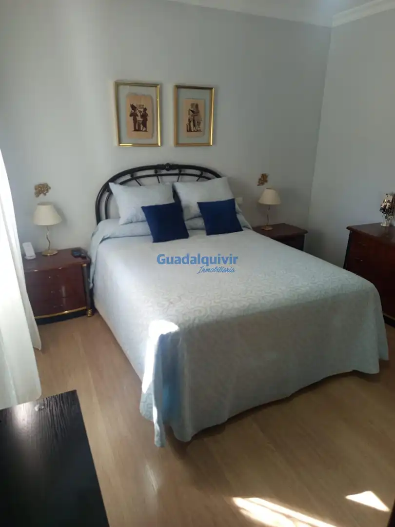 Habitación de Casa adosada en venta en Montequinto con Aire acondicionado, Jardín privado y Trastero