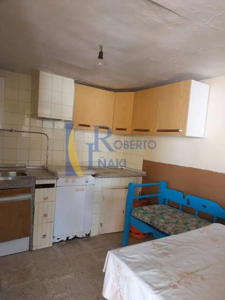 Cuina de Casa o xalet en venda en Villabraz amb Jardí privat