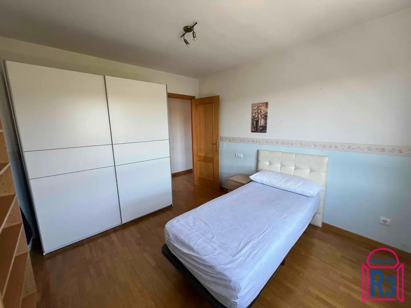 Habitación de Piso en venta en León Capital  con Calefacción, Terraza y Trastero