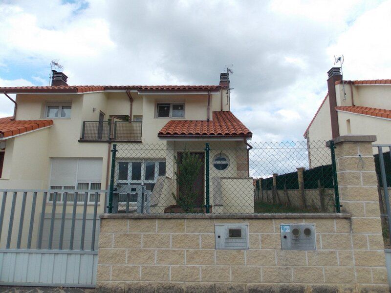 Exterior view of Apartment for sale in Valle de Mena  with Private garden and Storage room