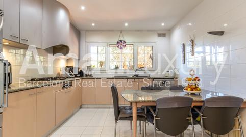 Foto 4 de Casa adosada en venda a Can Solanes de, La Plana - Bellsoleig, Barcelona