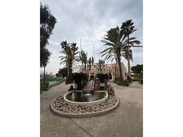 Casa-chalet en Venta en Calle AVENIDA ESCANDINAVIA en Gran Vista - Olivo de Oro