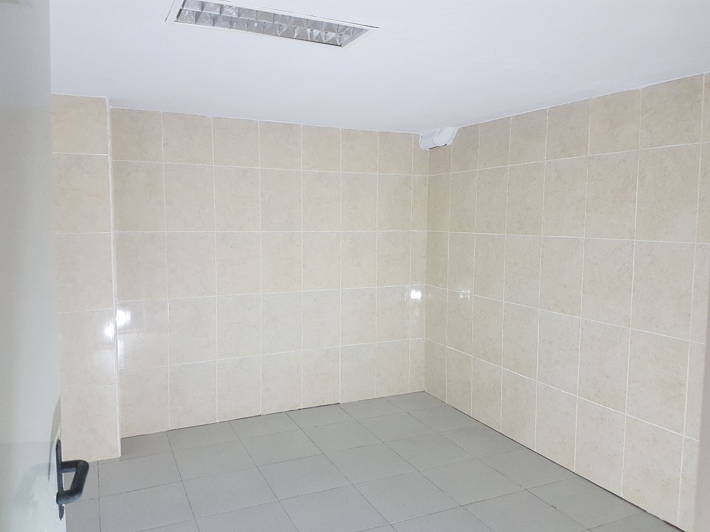 Bathroom of Box room for rent in Getxo 