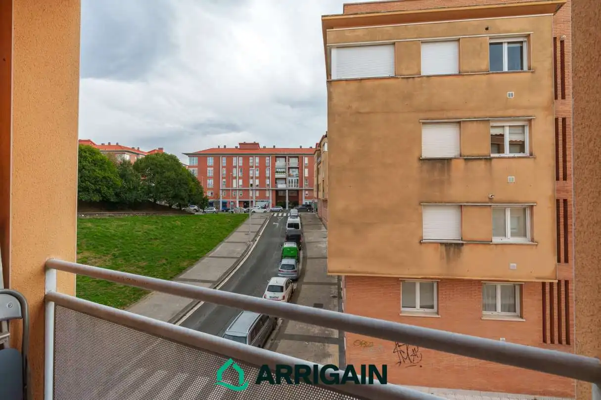 Vista exterior de Piso en venta en Donostia - San Sebastián  con Calefacción, Trastero y Balcón