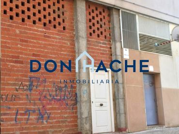 Local commercial à vendre à Calle Juan Antonio de Vera Zuñiga y Figueroa Conde de la Rock 30
