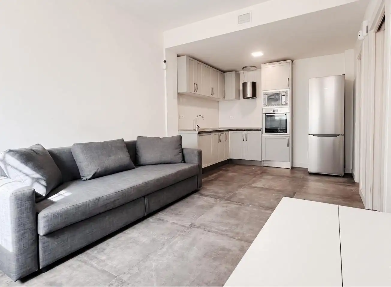 Sala de estar de Planta baja en venta en  Madrid Capital