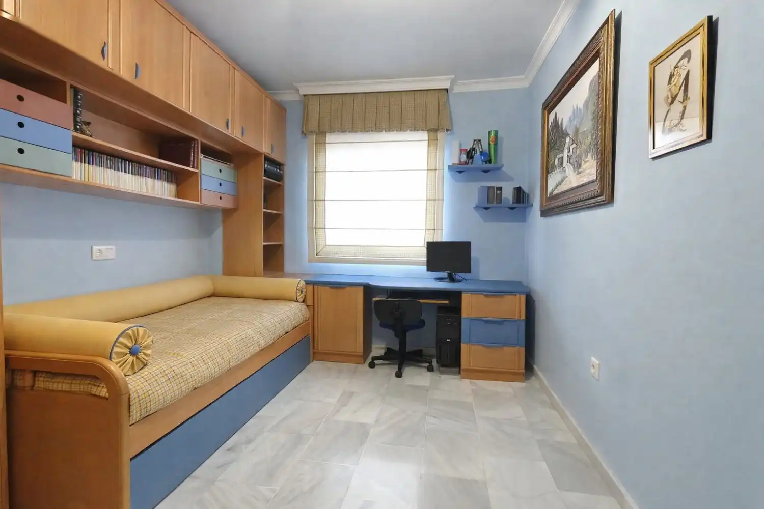 Habitación de Casa o chalet en venta en Cúllar Vega con Calefacción y Trastero
