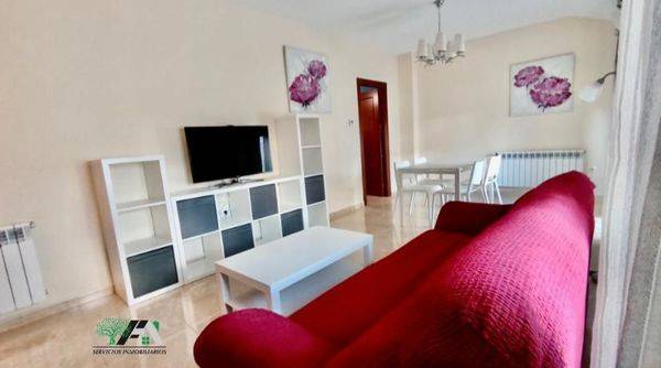 Piso en Alquiler en Avenida de Andalucía en Baeza