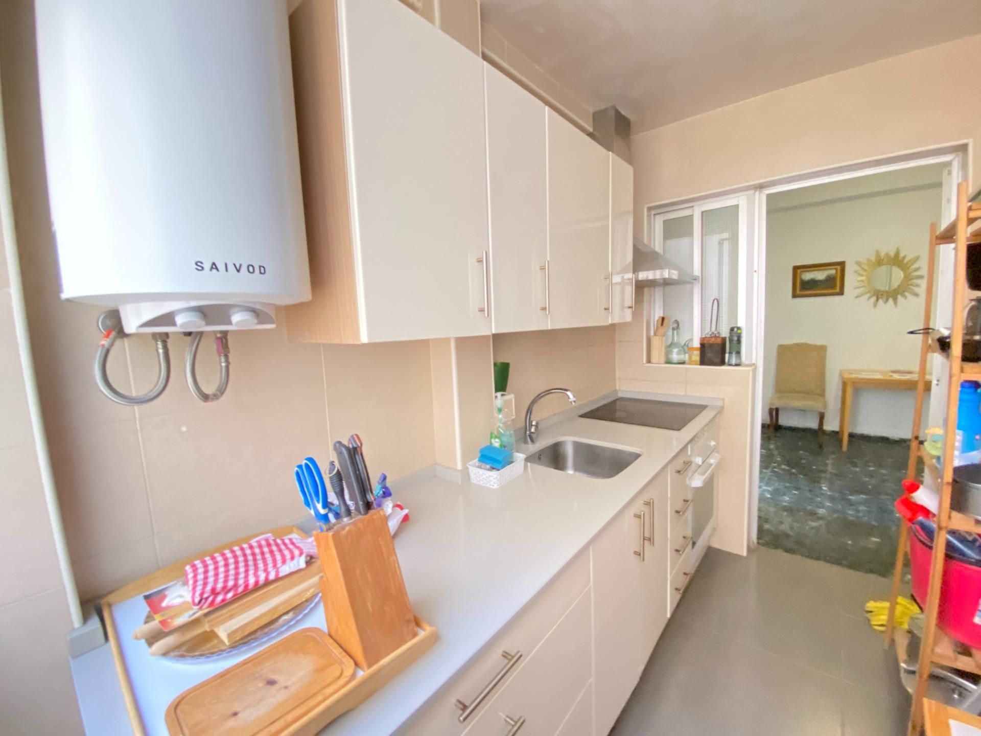 Cuina de Pis en venda en  Cádiz Capital amb Terrassa