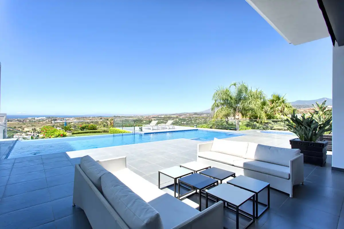 Casa con piscina en venta en Benahavís pueblo, imagen 2