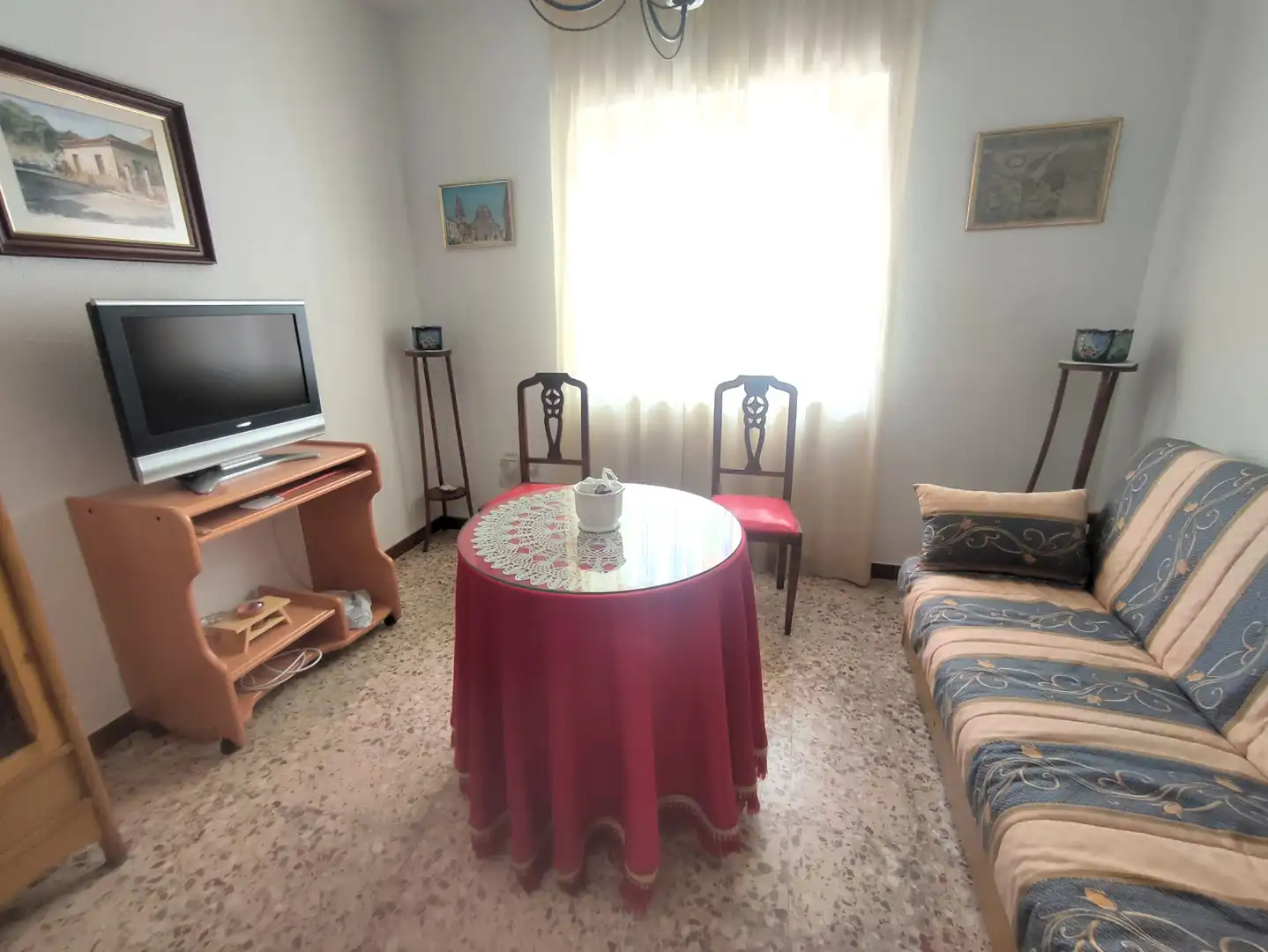 Sala de estar de Casa o chalet en venta en Lomoviejo con Trastero, Amueblado y Horno