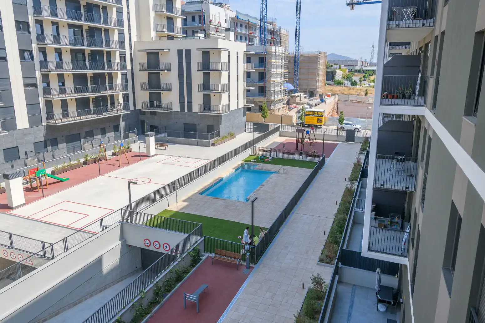 Piscina de Pis en venda en Viladecans amb Aire condicionat, Calefacció i Parquet