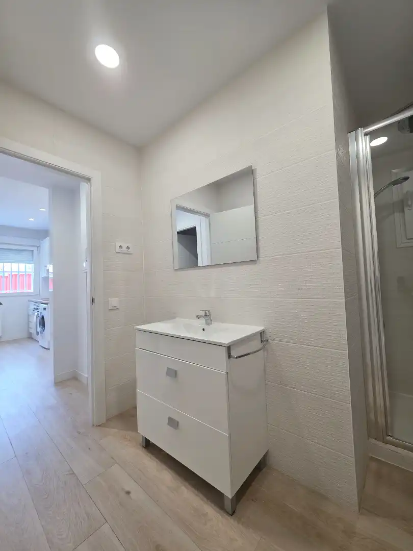 Bathroom of Flat for rent in Madrid  with Heating