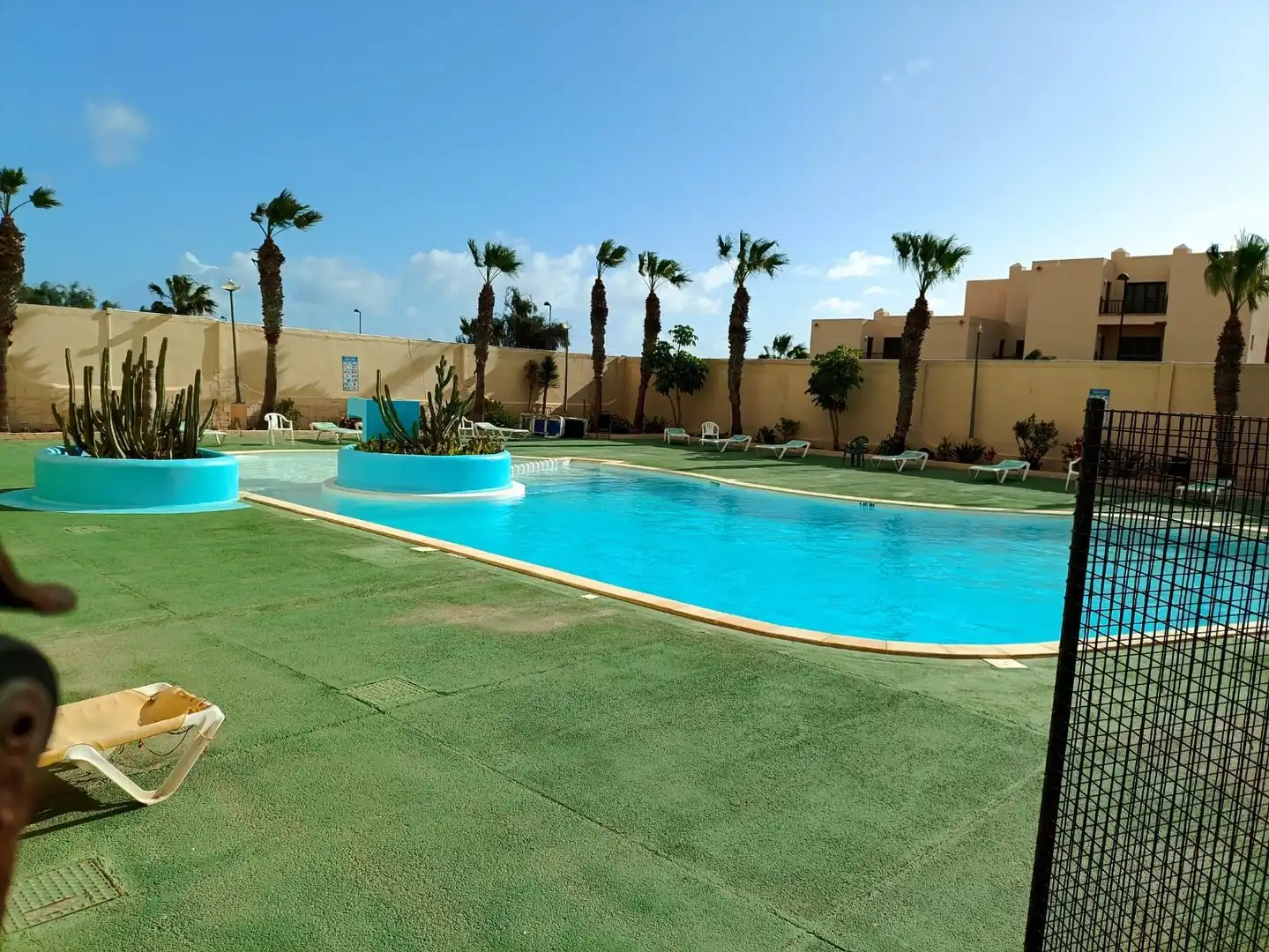 Piscina de Dúplex en venda en La Oliva amb Piscina comunitària