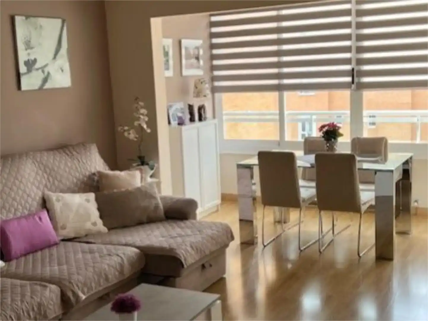 Sala d'estar de Pis en venda en Alicante / Alacant amb Parquet, Piscina i Moblat