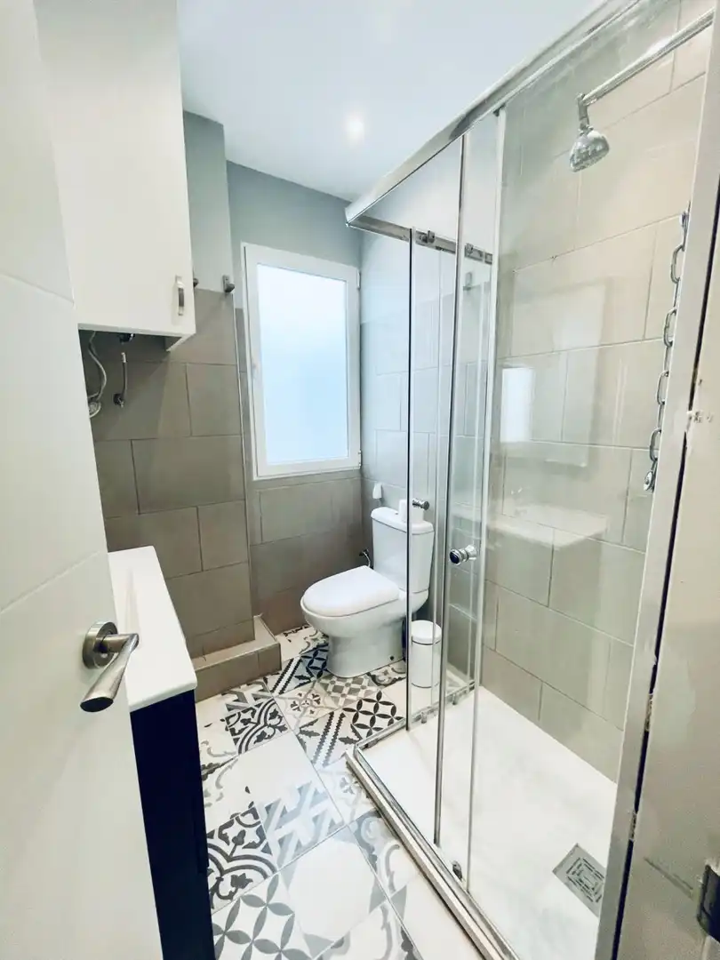 Baño de Piso de alquiler en Valencia con Aire acondicionado, Calefacción y Parquet