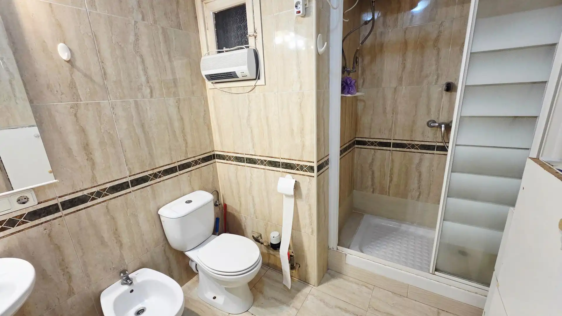 Baño de Piso en venta en Valencia con Aire acondicionado y Balcón