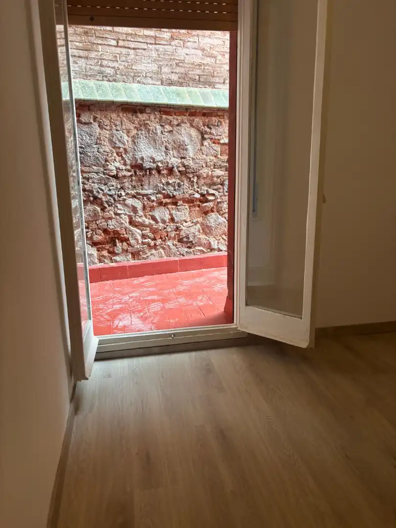 Piso de alquiler en Carrer de Sagunt, Sants