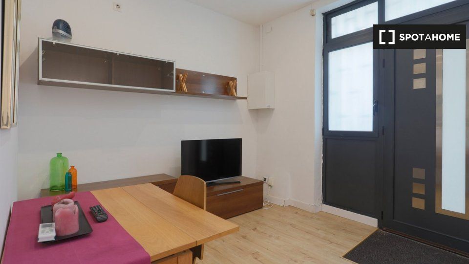 Living room of Flat to rent in  Barcelona Capital  with Air Conditioner, Heating and Furnished
