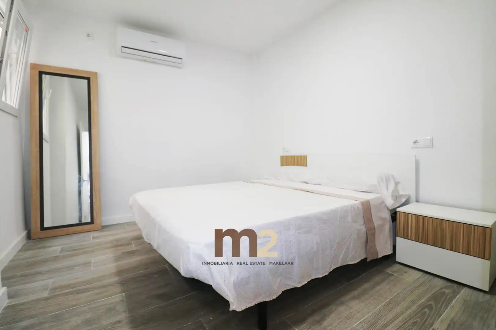 Habitación de Apartamento en venta en Guardamar del Segura con Aire acondicionado, Amueblado y Horno