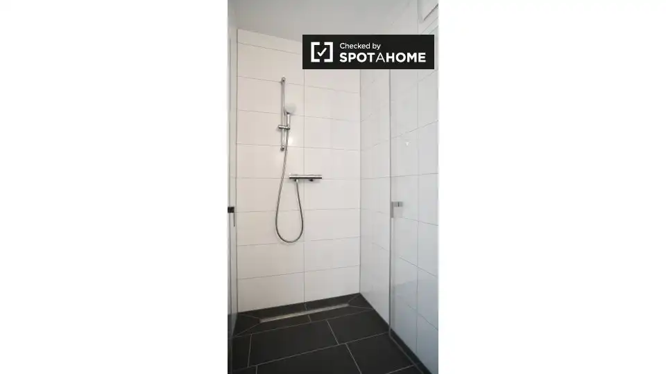 Bany de Apartament per a compartir en Sot de Ferrer amb Aire condicionat, Terrassa i Moblat